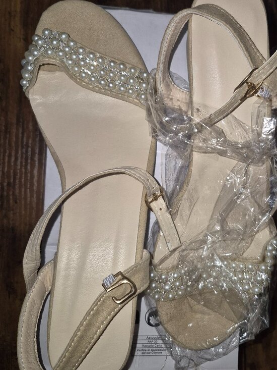 NWOB Mid-Heel Faux Pearl Ankle Strap Sandals With Open Toe sz 9.5 - Picture 5 of 9